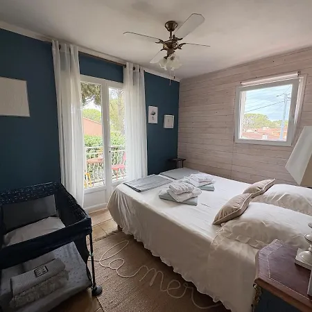 Maison Raphael Holiday home