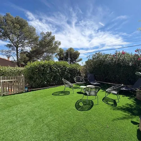 Holiday home Maison Raphael *