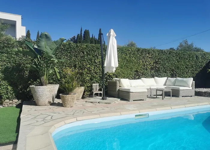 Semesterbostad Maison Raphael