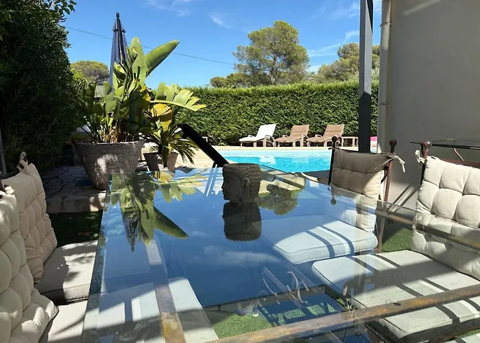 Maison Raphael Semesterbostad *